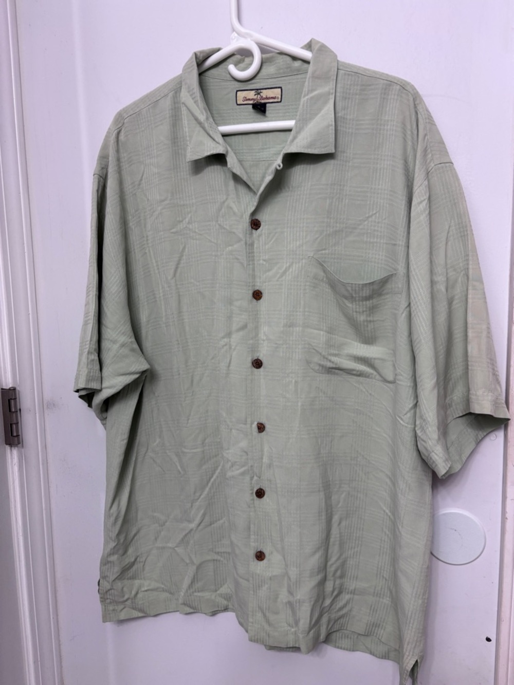Tommy Bahamas 100% Silk Light Green Short-Sleeve Button-Up Shirt XL